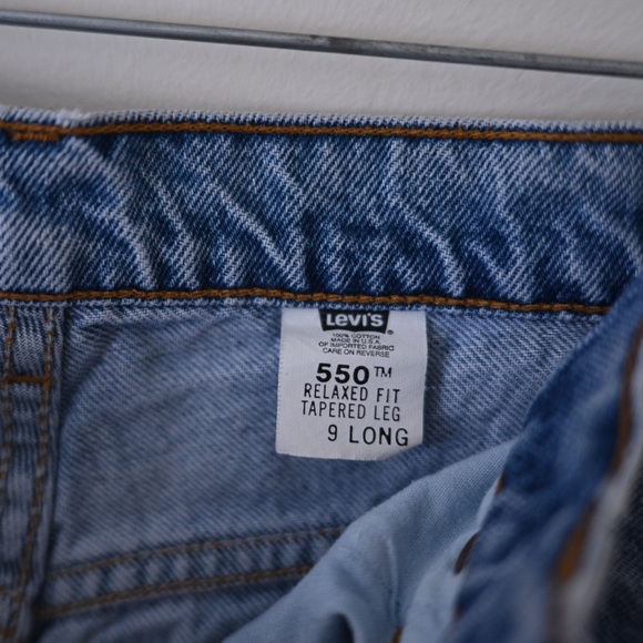 Vintage Levi's Relaxed Fit 550’s Light Blue Denim Womens 9 Long Jeans from 1995 - Picture 6 of 12